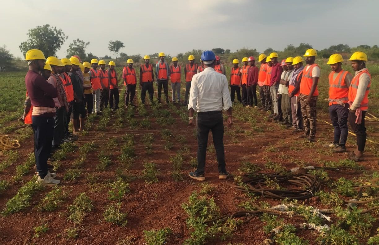 Site execution team in safety PPE
